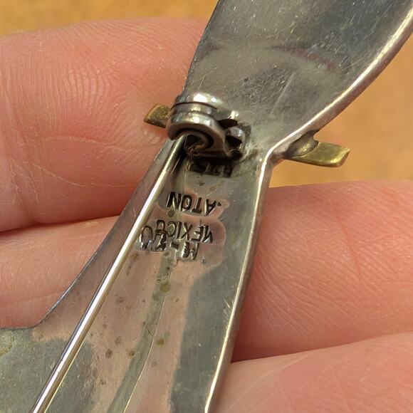 Vintage Mexico Sterling Silver Cat Brooch with Swinging Tail - Picture 6 of 8